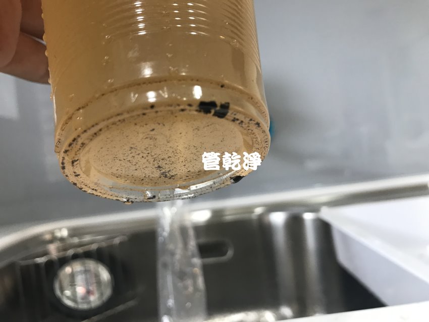 水龍頭一下流出紅水一下黑水? 新北 汐止 福德一路 熱水管堵住